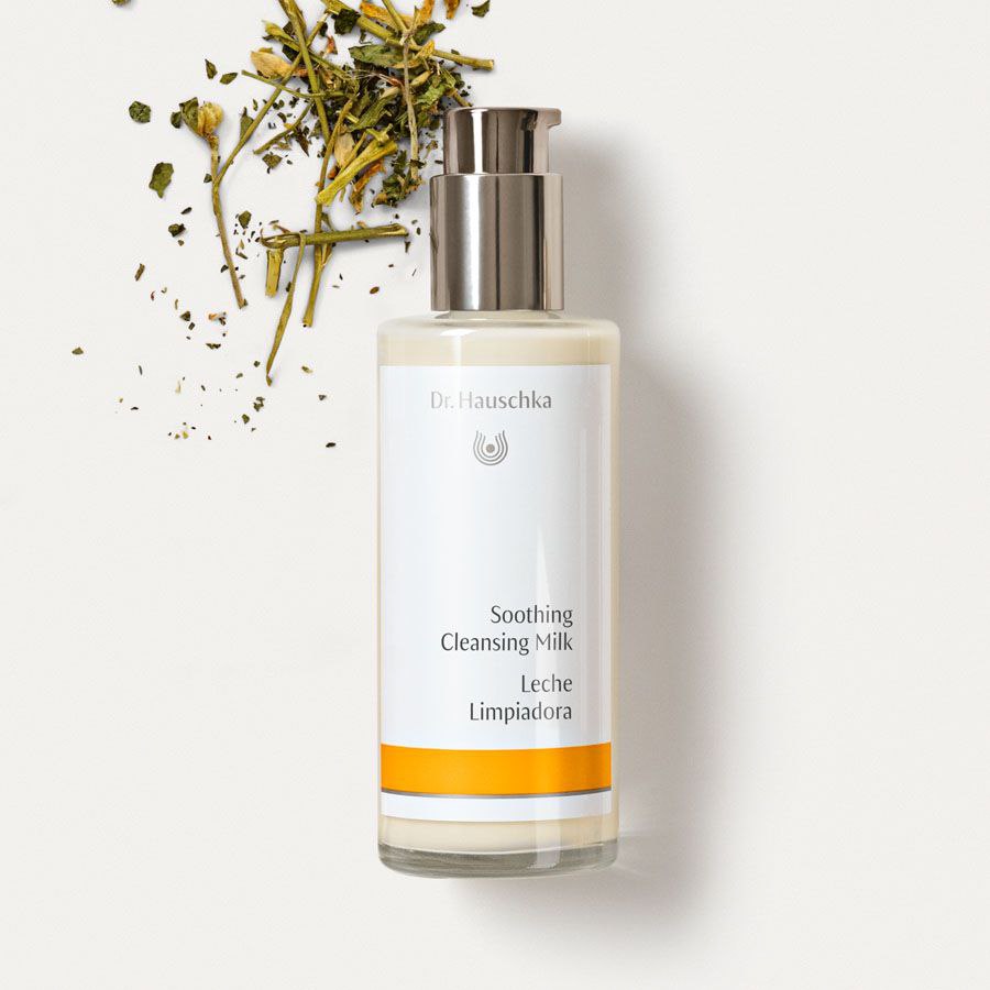 Dr Hauschka Soothering Cleansing milk